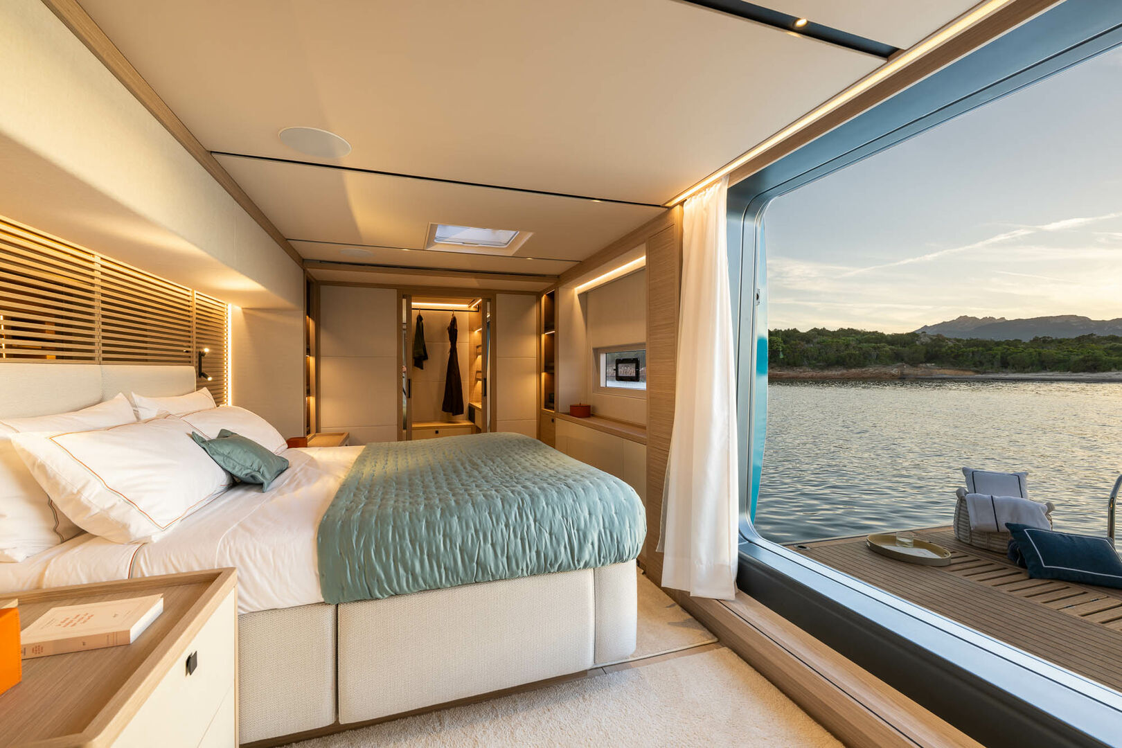 82-Lagoon-Imladris-Catamaran-Yacht-Charter-Ibiza21