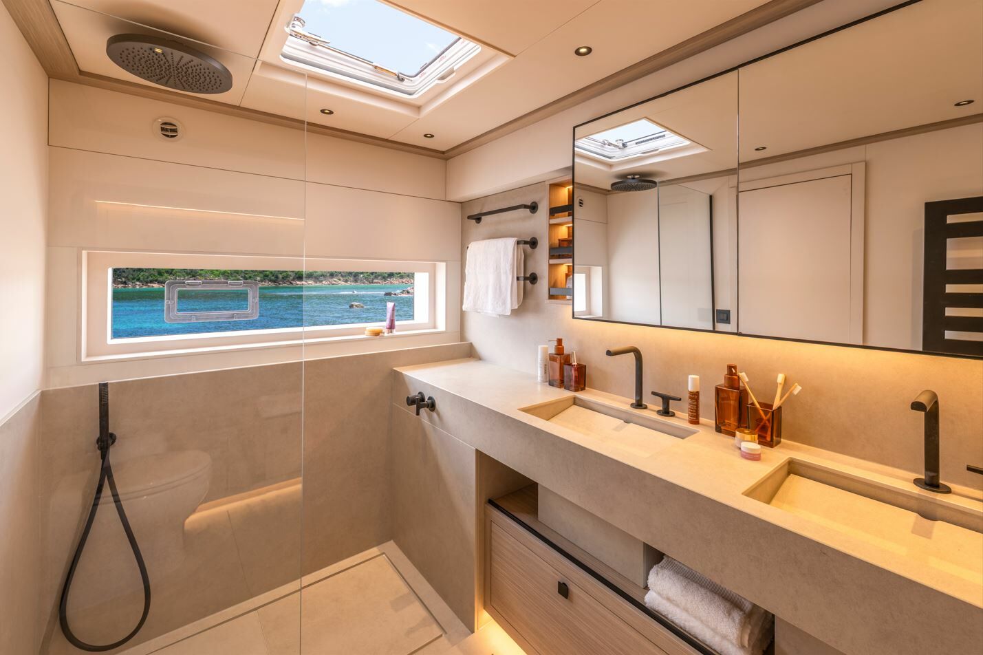 82-Lagoon-Imladris-Catamaran-Yacht-Charter-Ibiza25