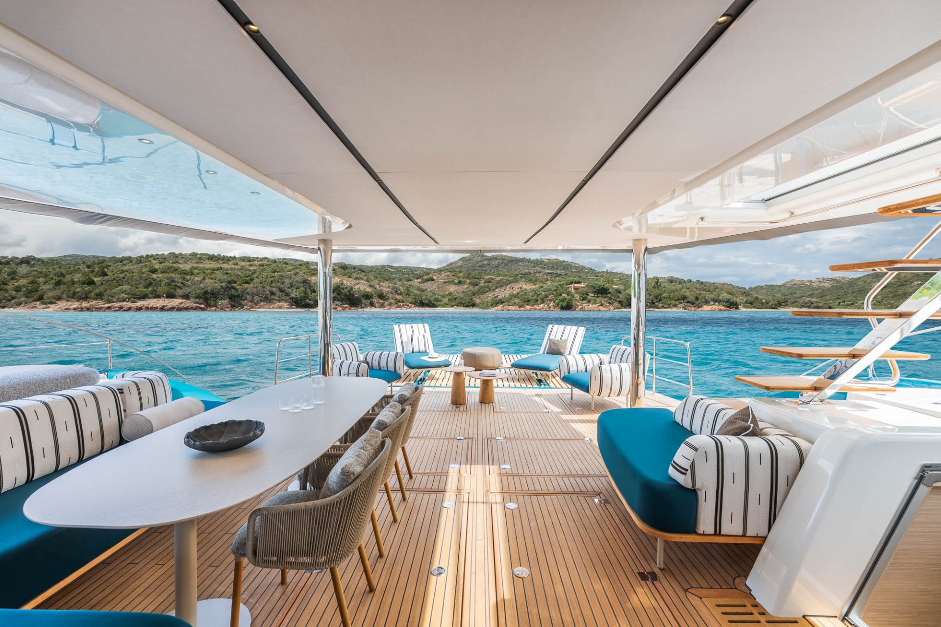 82-Lagoon-Imladris-Catamaran-Yacht-Charter-Ibiza29