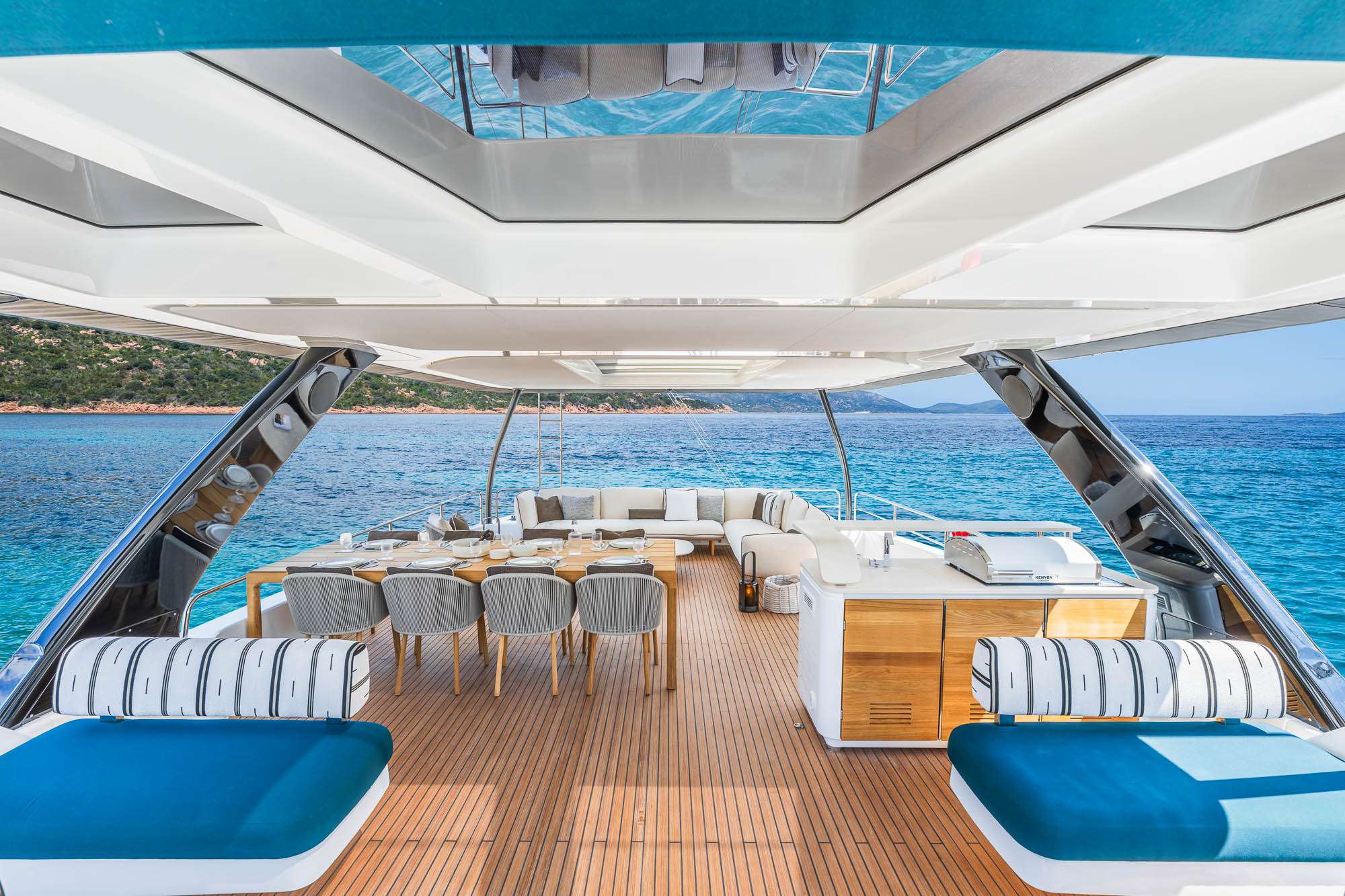82-Lagoon-Imladris-Catamaran-Yacht-Charter-Ibiza6