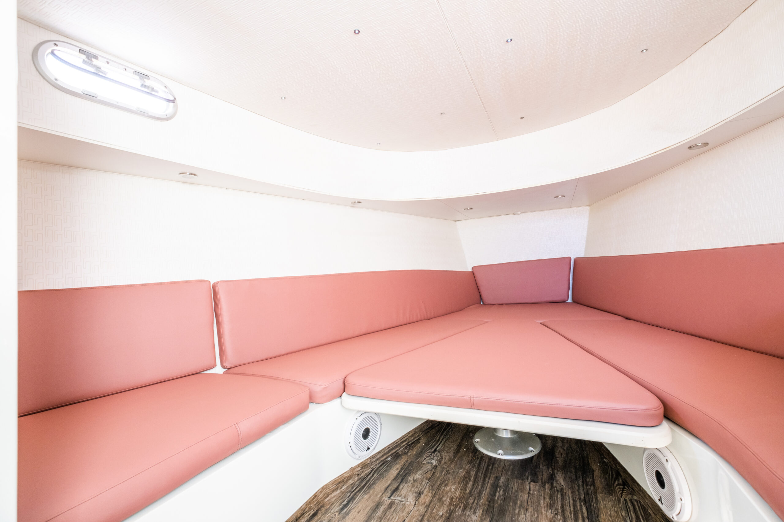 HIGH_SCI_Interior_photos_Vanquish43_Tequila_2023_011